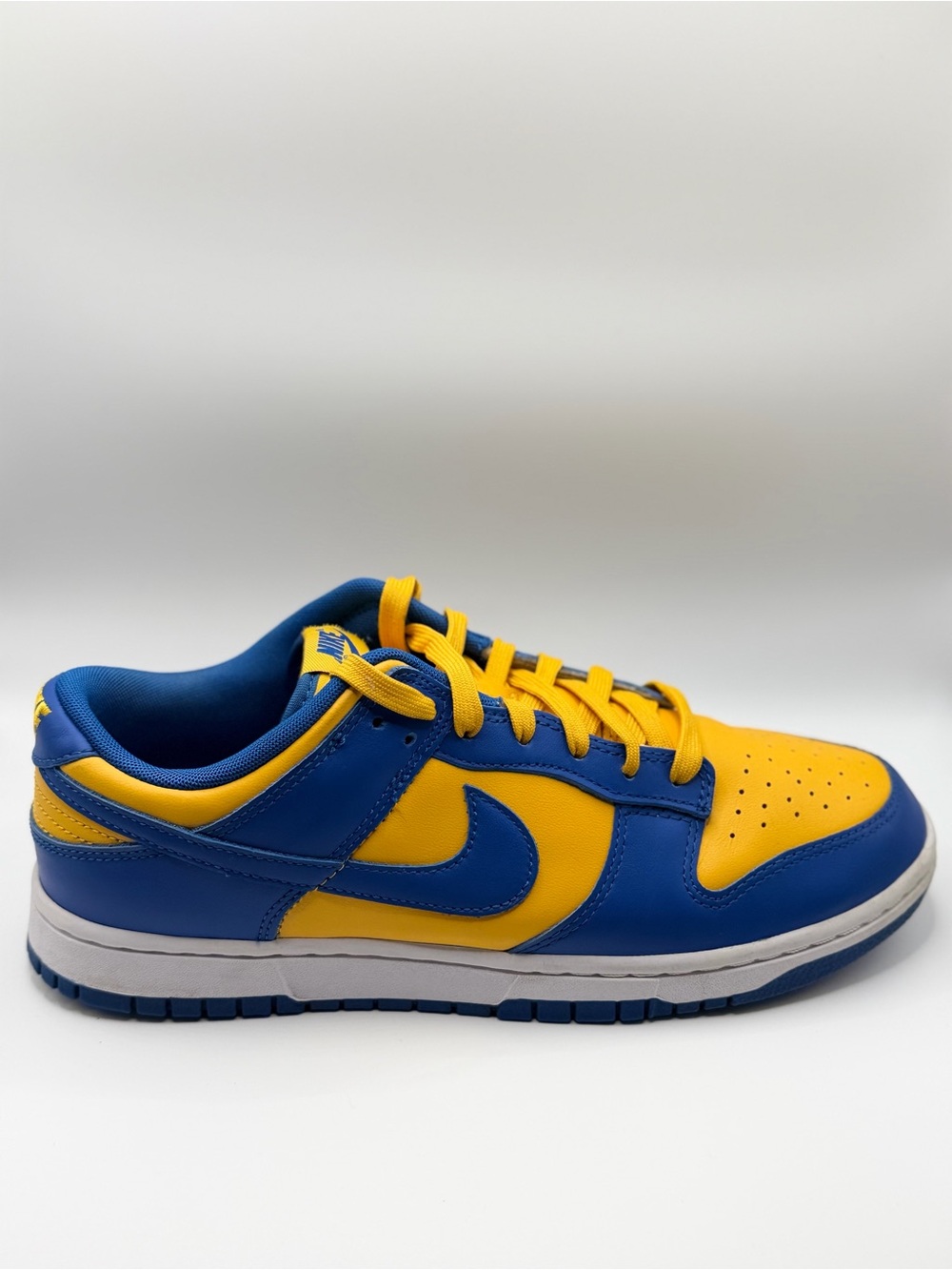 Nike Dunk ‘UCLA’ Men’s Low-Top Sneaker in Blue and Yellow